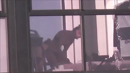فعال لڑکا ایک busty گرل فرینڈ سکس اچ دی جدید میں داخل کیا گیا.