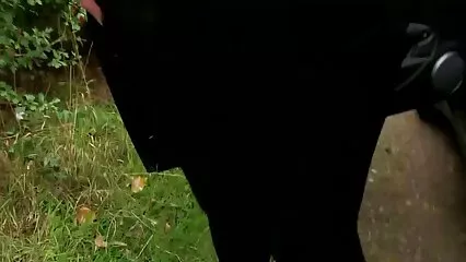 برہنہ عورت تنہا وقت گزار رہی ہے۔ دانلود فیلم xxx جدید