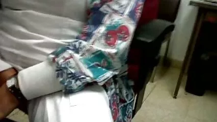 پرجوش شہزادی سکس با حیوانات جدید نے اپنی گدی کو عضو تناسل کے نیچے رکھ دیا۔