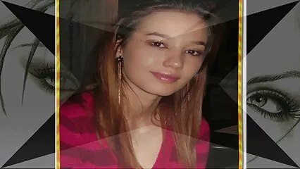 ایک تجربہ کار خاتون صوفے پر ایک سیاہ فیلم سکسی عربی جدید فام آدمی کے نیچے اپنی گدی کو چپکا رہی ہے۔