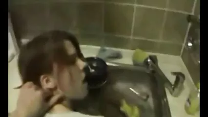 پرجوش فیلم سکسی جدید داستانی خاتون نے بالوں والی بلی دکھائی اور سختی سے کام ختم کیا۔