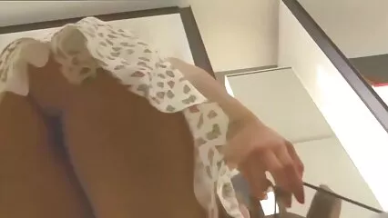 بے شرم آدمی پچھواڑے میں لڑکی کو چودتا سکس جدید الکس ہے۔