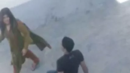 کچی بستیوں میں بے گھر بستر پر جنسی عمل کیا. سکس جدید با مادر