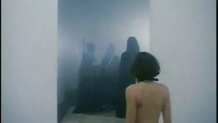 ایک منحوس بیوی نے خود کو ایک سیاہ فام آدمی کے حوالے کر دیا جب اس کا شوہر کام پر سکس جدید فول اچ دی تھا۔