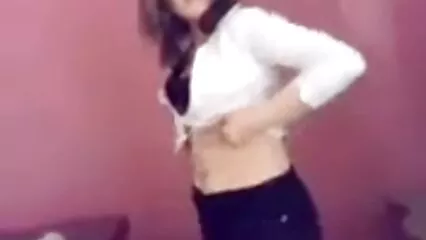 ایک دانلود فیلم سوپر خارجی جدید دبلی پتلی لڑکی ایک قابل احترام آدمی کے ممبر پر اپنی چوت کا کام کرتی ہے۔