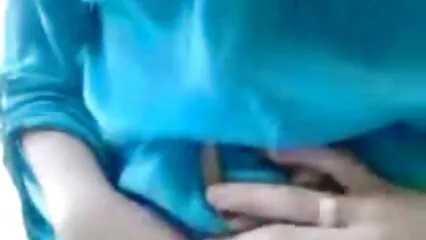پمپ اپ لڑکا فیلم سکسی از کون جدید ٹانگیں پکڑتا ہے اور سوراخ کرتا ہے۔
