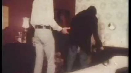 ایک بڑا ڈک والا لڑکا خوبصورتیوں کی گدی میں چدوانا پسند کرتا ہے۔ فیلم سکسایرانی جدید